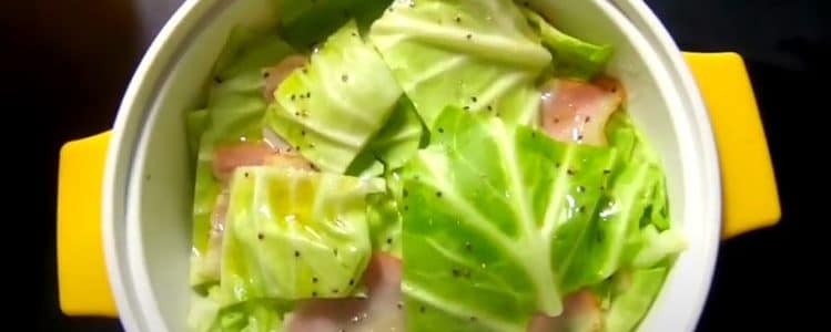 キャベツとベーコンのオリル蒸し