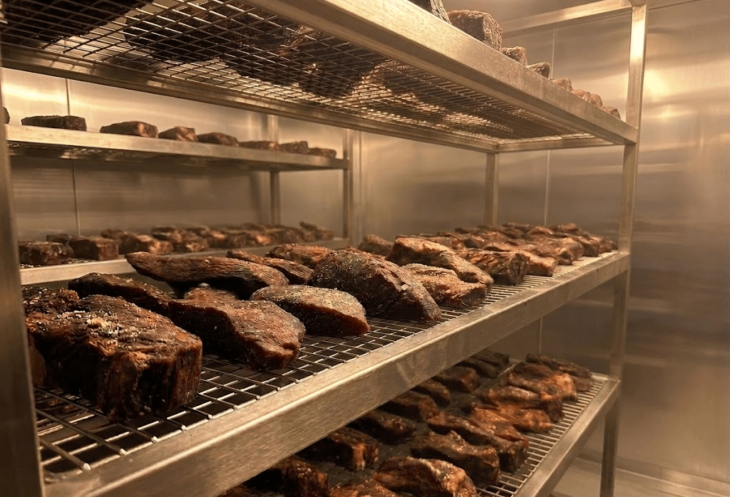 ベーコン節の熟成中の風景